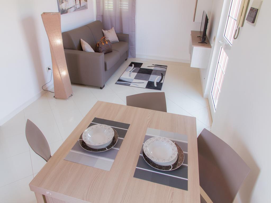 Gelso Bianco Apartments Campofelice Di Roccella Extérieur photo