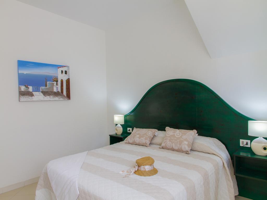 Gelso Bianco Apartments Campofelice Di Roccella Extérieur photo