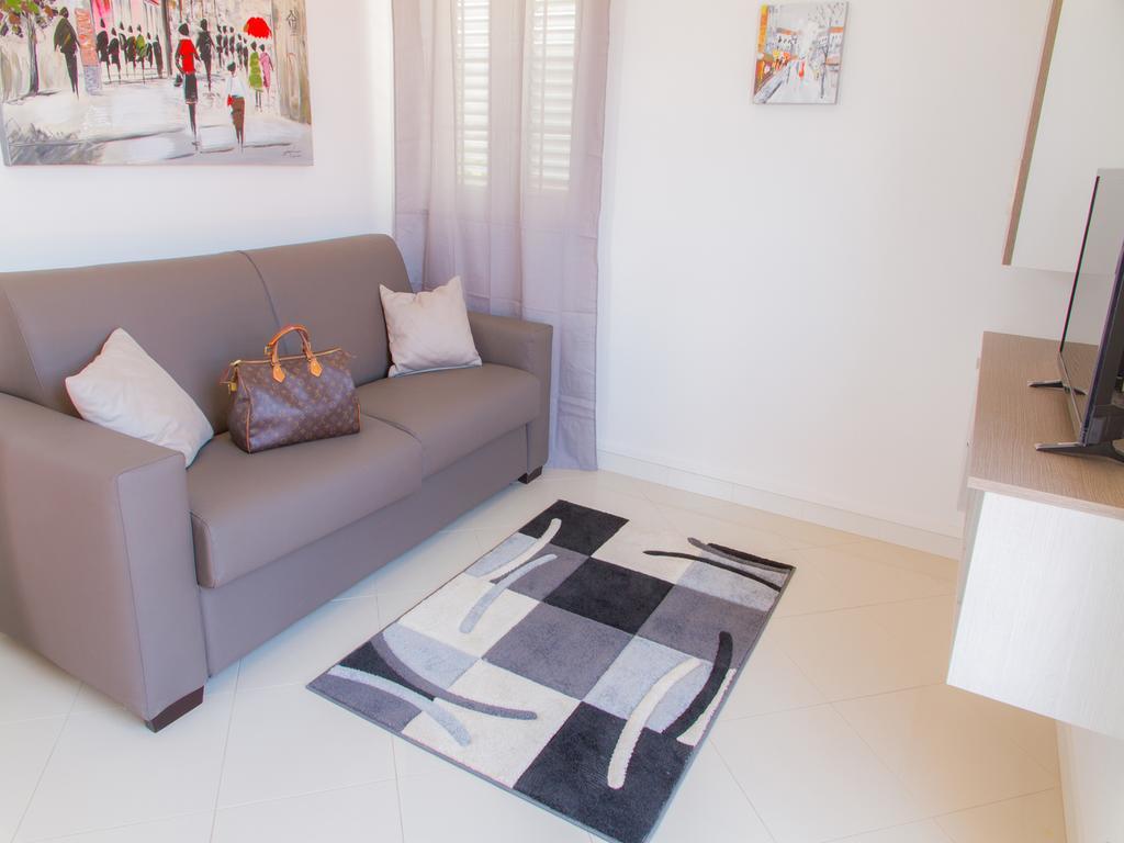 Gelso Bianco Apartments Campofelice Di Roccella Extérieur photo
